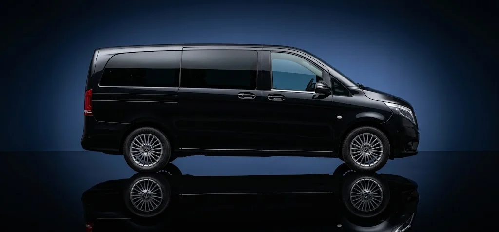Mercedes Vito Tourer noir – van 8 places avec chauffeur à Nice